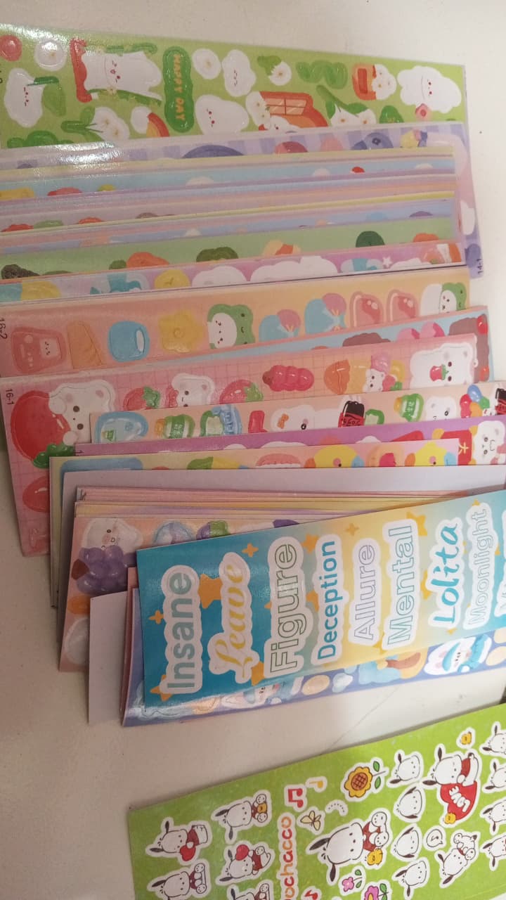 Stiker Karakter Cute > <